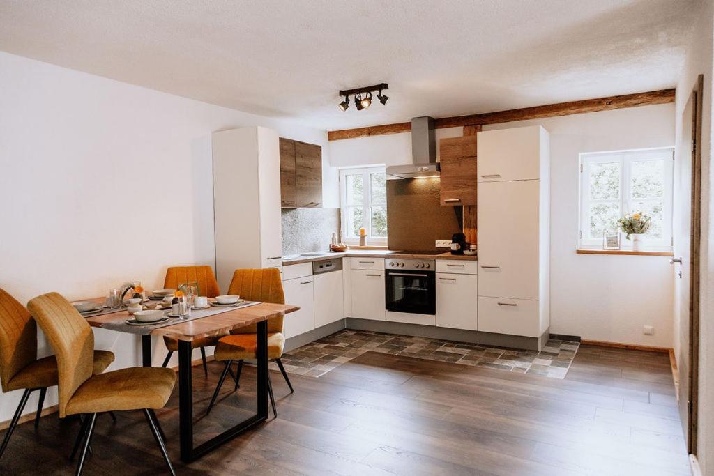 Das Schutzhaus-Bed And Breakfast-Dein Basislager Im Salzkammergut Bad Aussee Eksteriør billede
